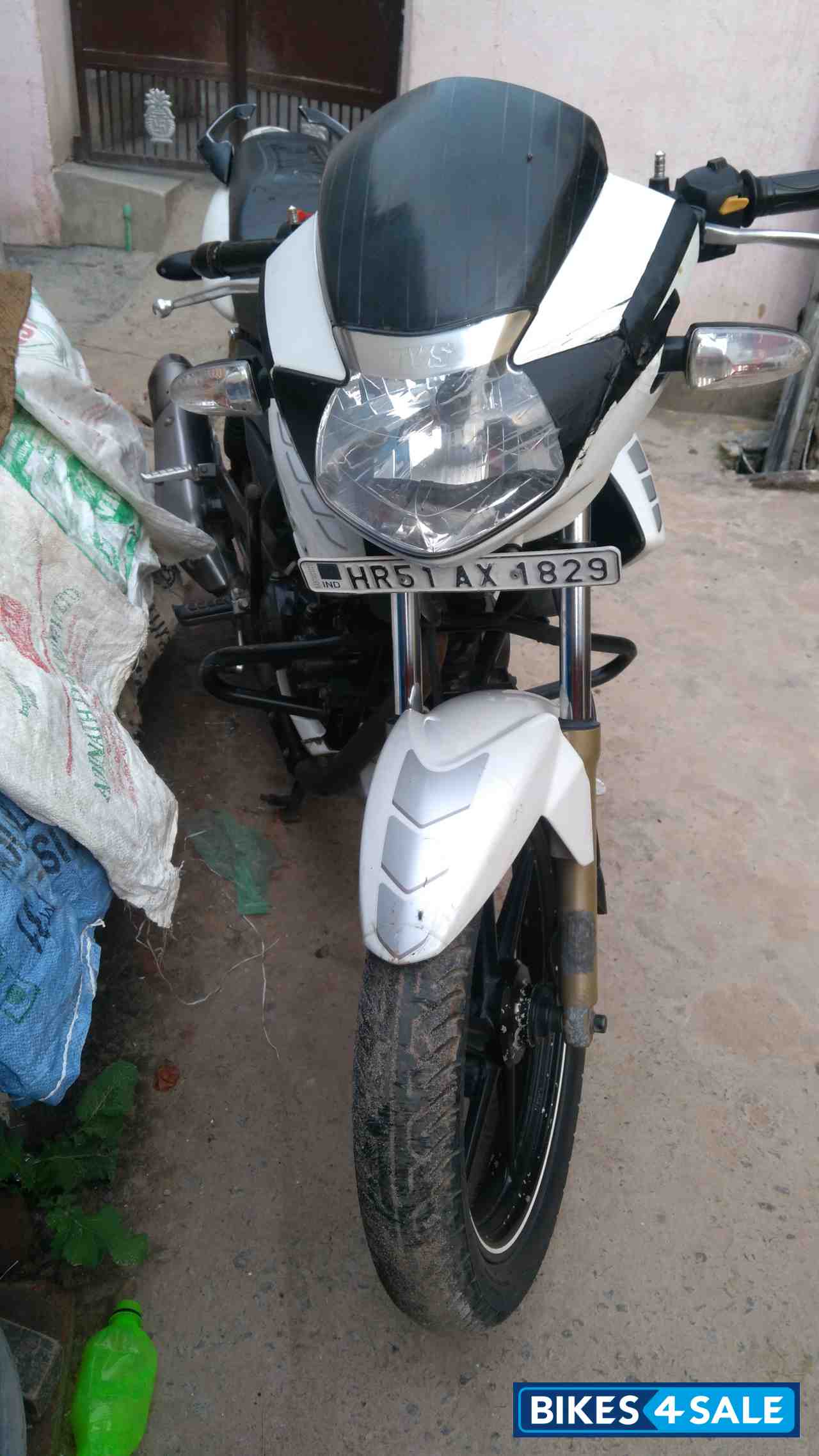 TVS Apache RTR 180
