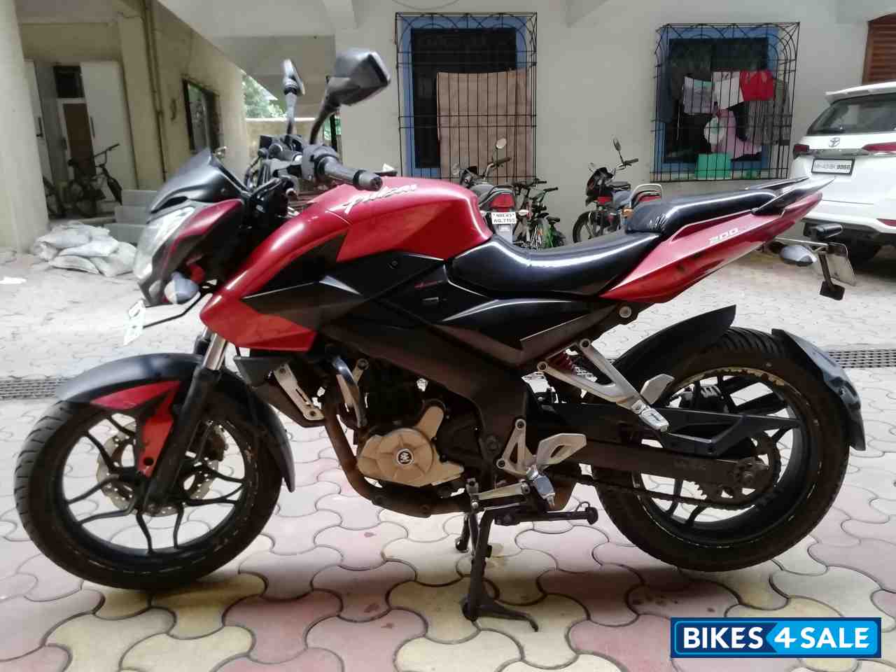 Red Bajaj Pulsar 200 NS