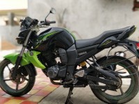 Green And Midnight Black Yamaha FZ-S
