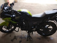 Cyber Green Yamaha Fazer