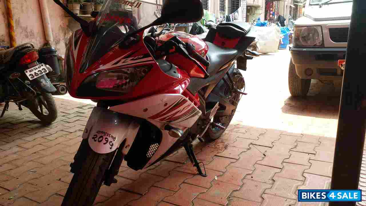 Red Yamaha YZF R15 V2
