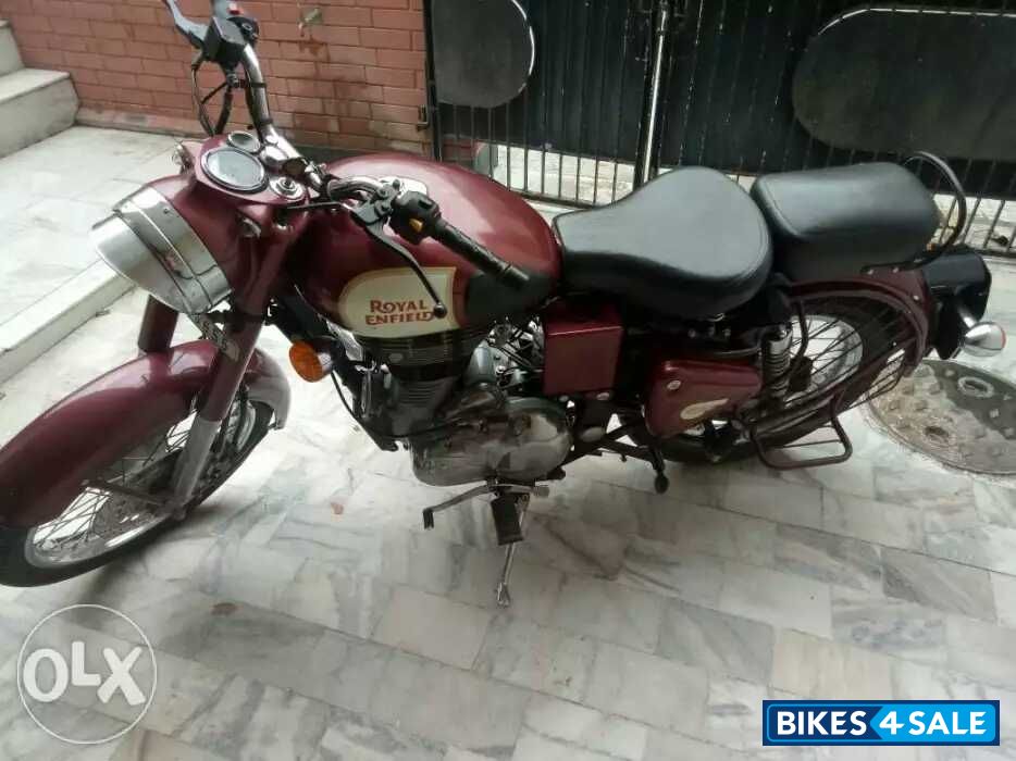 Maroon Red Royal Enfield Classic 350