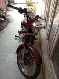 Maroon Red Royal Enfield Classic 350