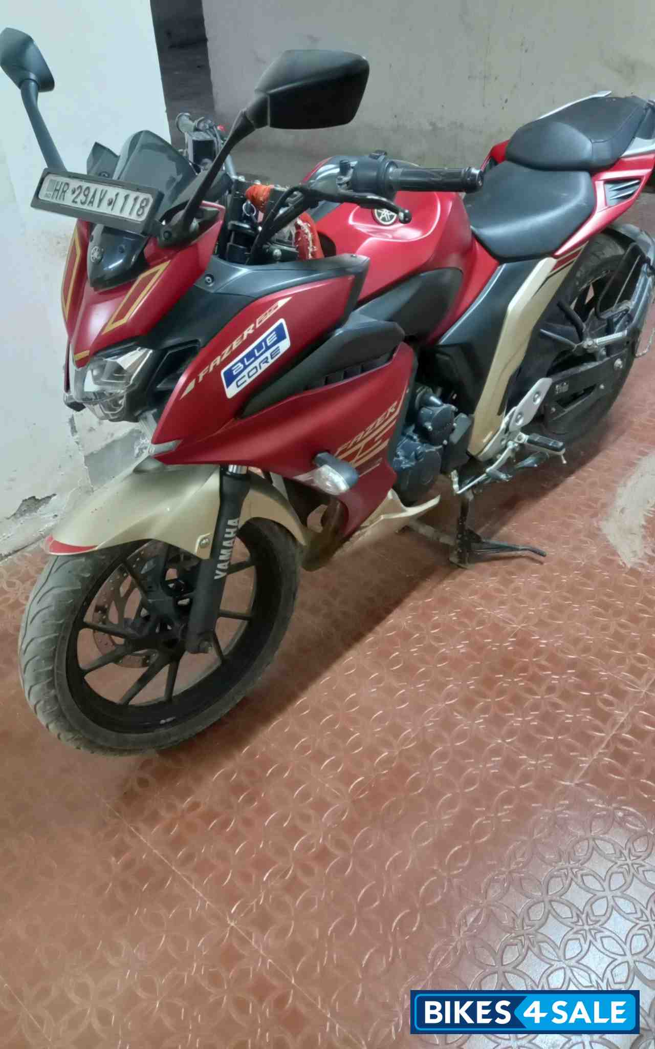 Red Yamaha FZ25