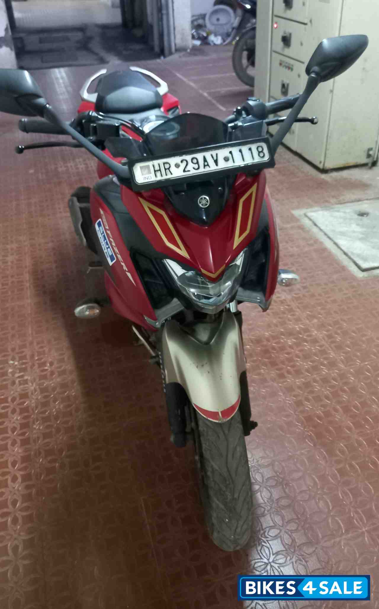 Red Yamaha FZ25