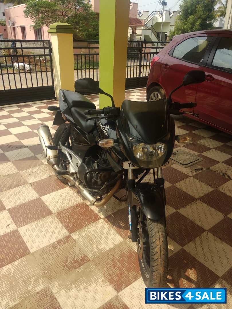 Black Bajaj Pulsar 200 DTSi