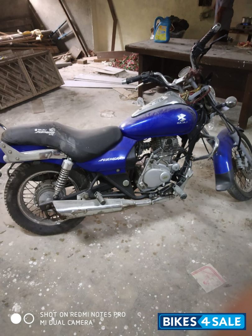 Bajaj Avenger Street 180