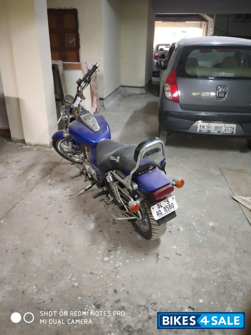 Bajaj Avenger Street 180