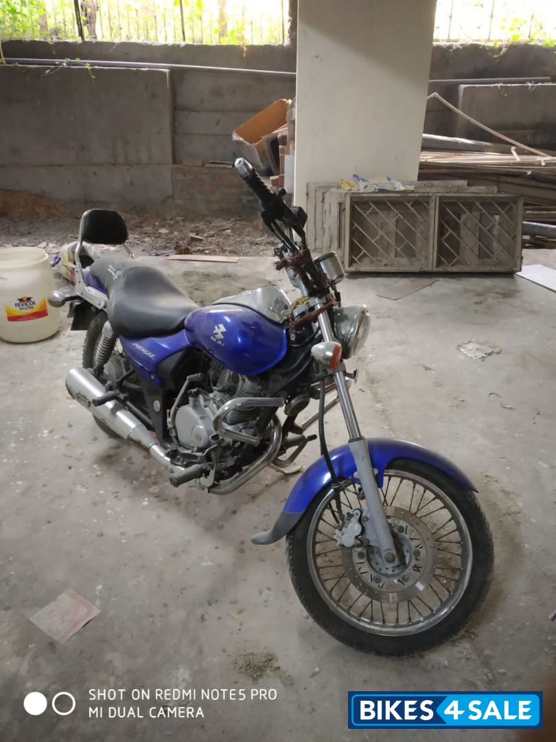Bajaj Avenger Street 180
