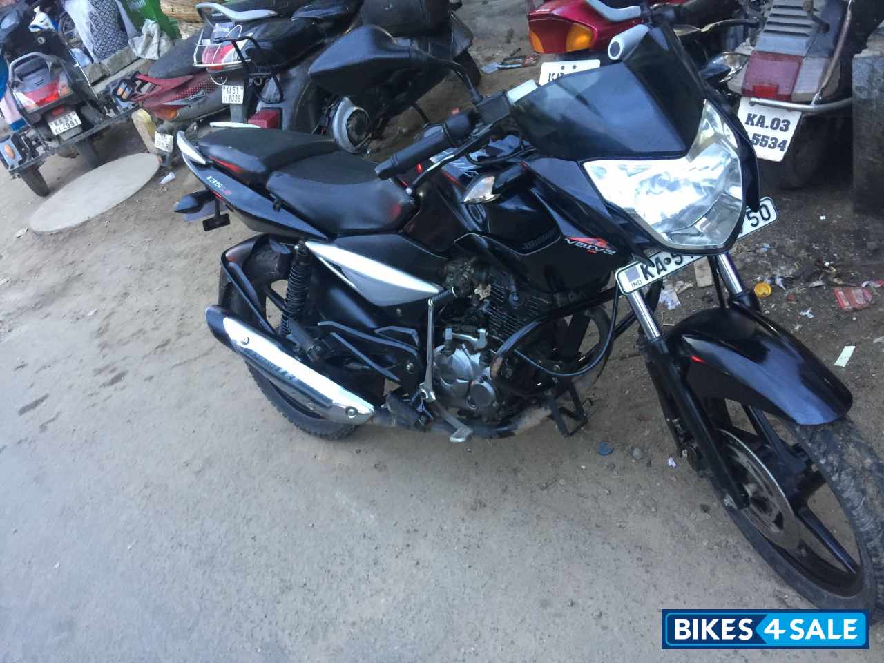 Black Bajaj Pulsar 135LS Black Bajaj Pulsar 135LS