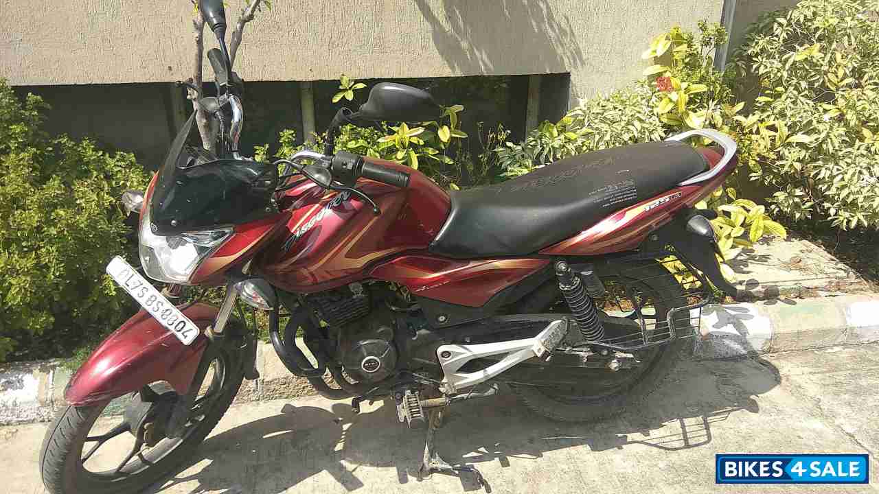 Red Bajaj Discover 125M Red Bajaj Discover 125M