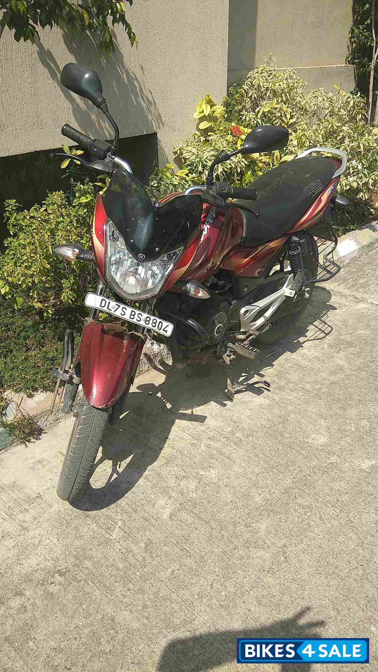Red Bajaj Discover 125M Red Bajaj Discover 125M