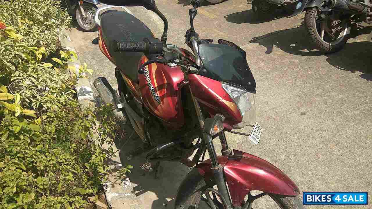 Red Bajaj Discover 125M Red Bajaj Discover 125M