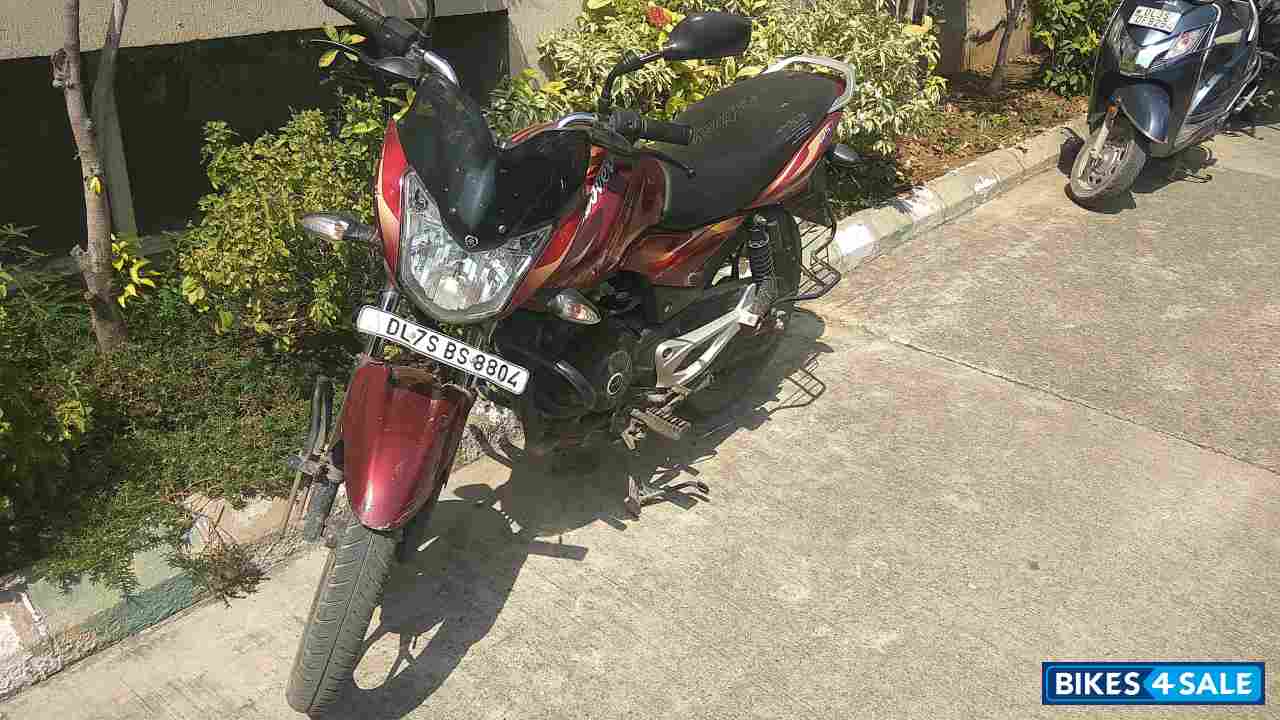 Red Bajaj Discover 125M Red Bajaj Discover 125M