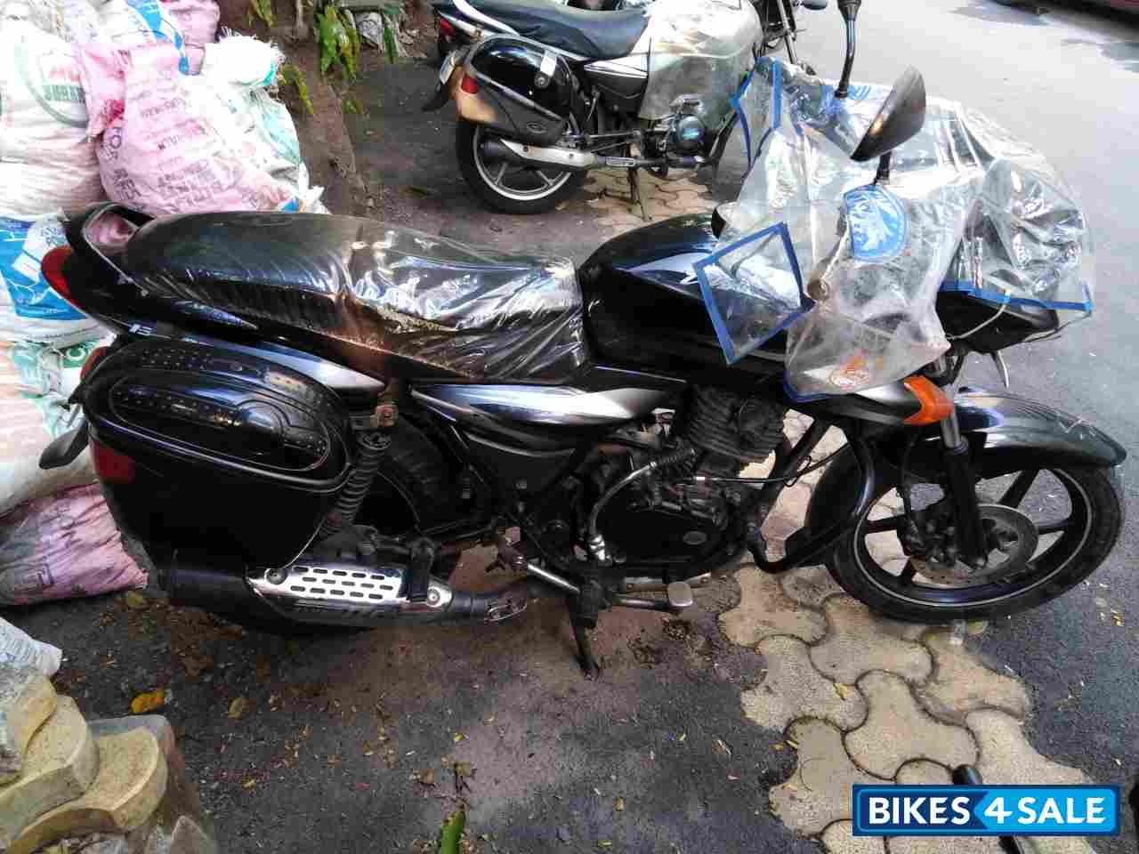 Bajaj Discover DTSi 135