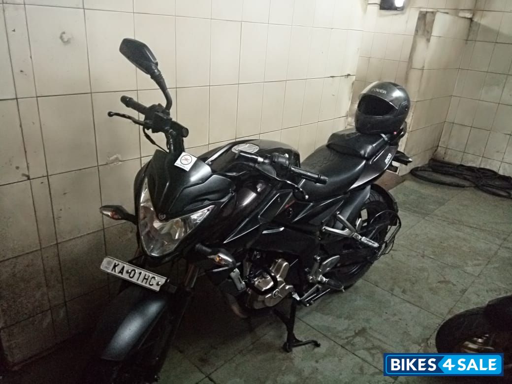 Bajaj Pulsar 200 NS