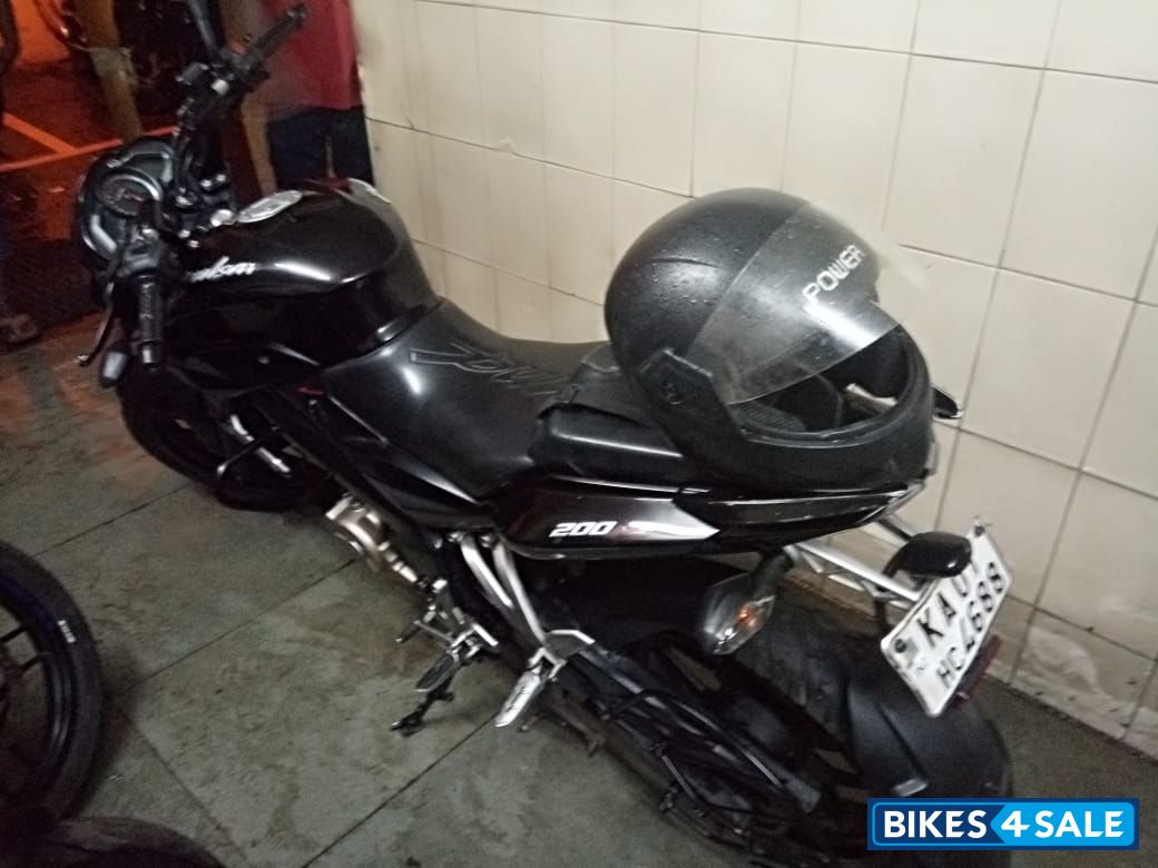 Bajaj Pulsar 200 NS