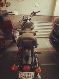 Royal Enfield Classic 500