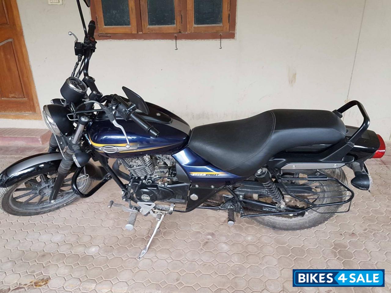 Midnight Blue Bajaj Avenger Street 150