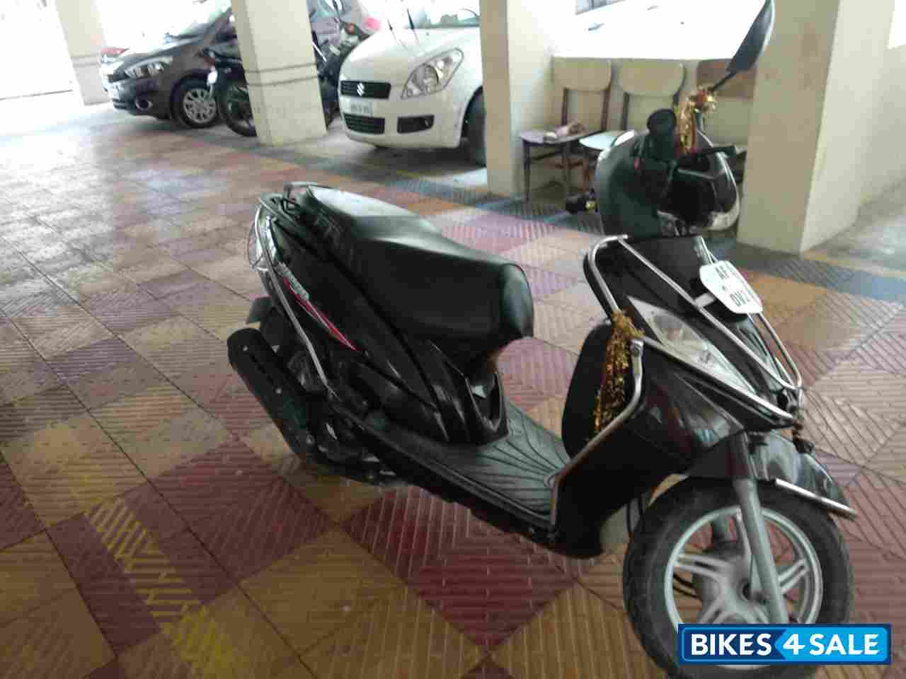Brown TVS Wego