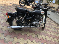 Black Royal Enfield Bullet Standard 500
