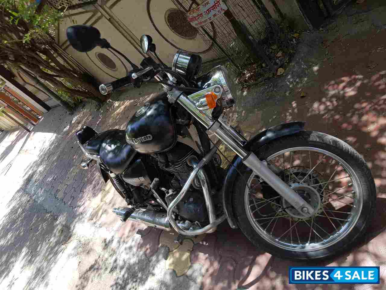 Matt Black Royal Enfield Thunderbird 350