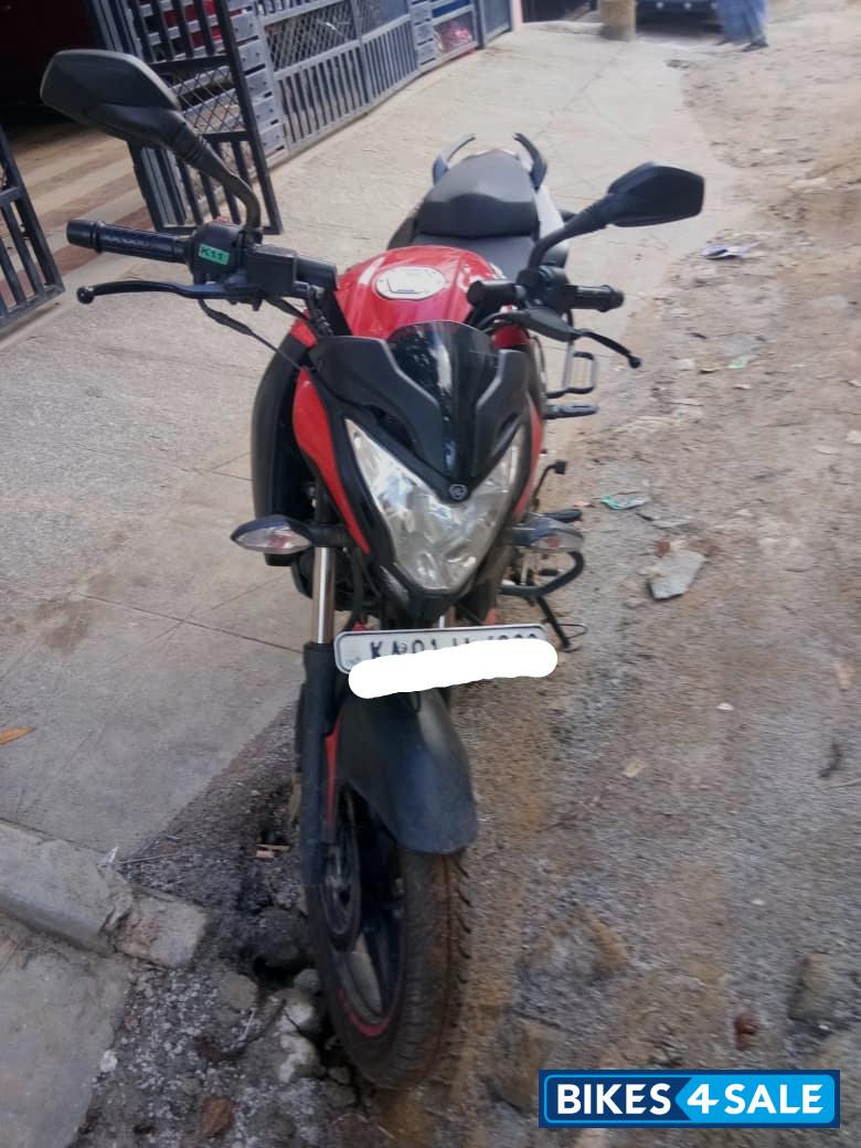 Red Bajaj Pulsar NS 160
