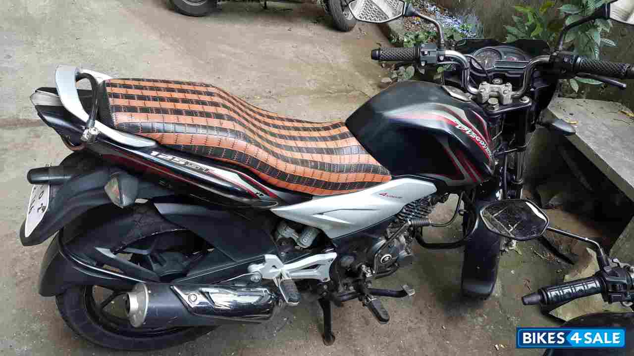 Bajaj Discover 125 ST