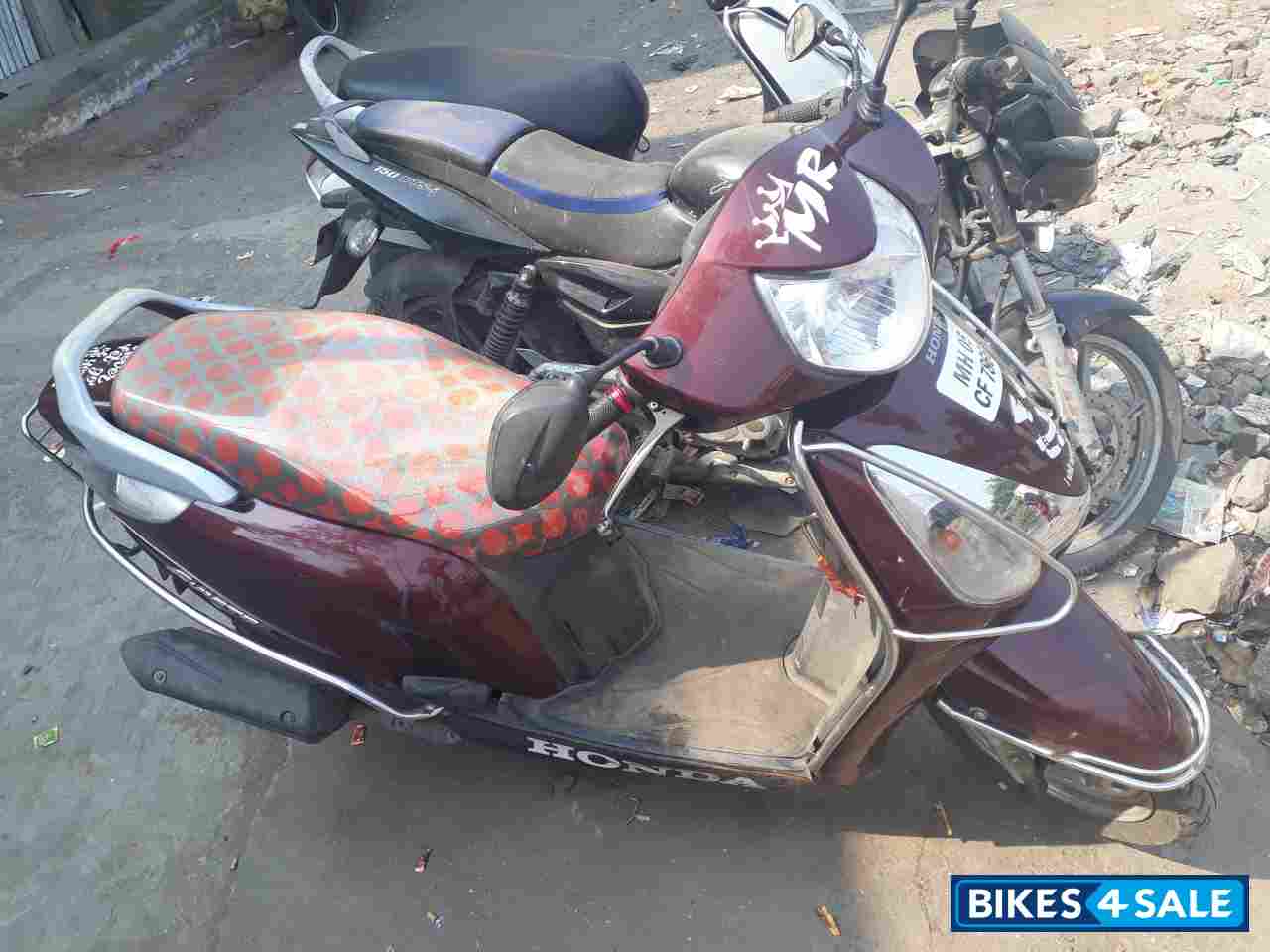 Maroon Honda Aviator Maroon Honda Aviator