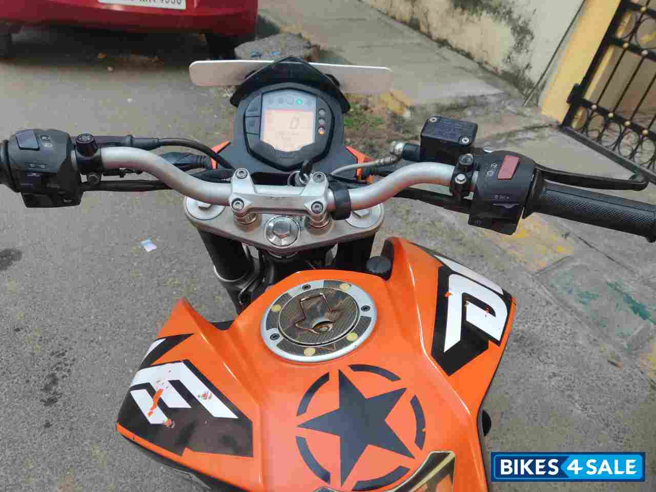 Orange KTM Duke 200