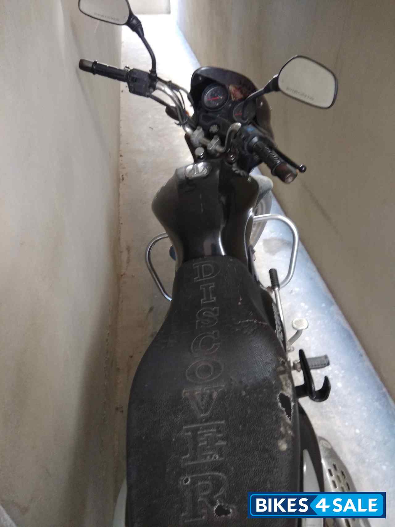 Black Bajaj Discover DTSi 125