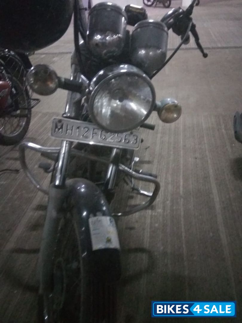 Black Royal Enfield Thunderbird TwinSpark 350