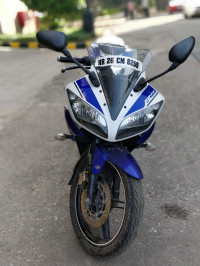 White-blue Special Edition Yamaha YZF R15 V2