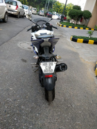 White-blue Special Edition Yamaha YZF R15 V2