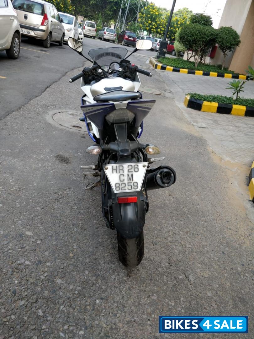 White-blue Special Edition Yamaha YZF R15 V2