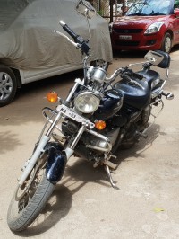 Bajaj Avenger 220 DTS-i