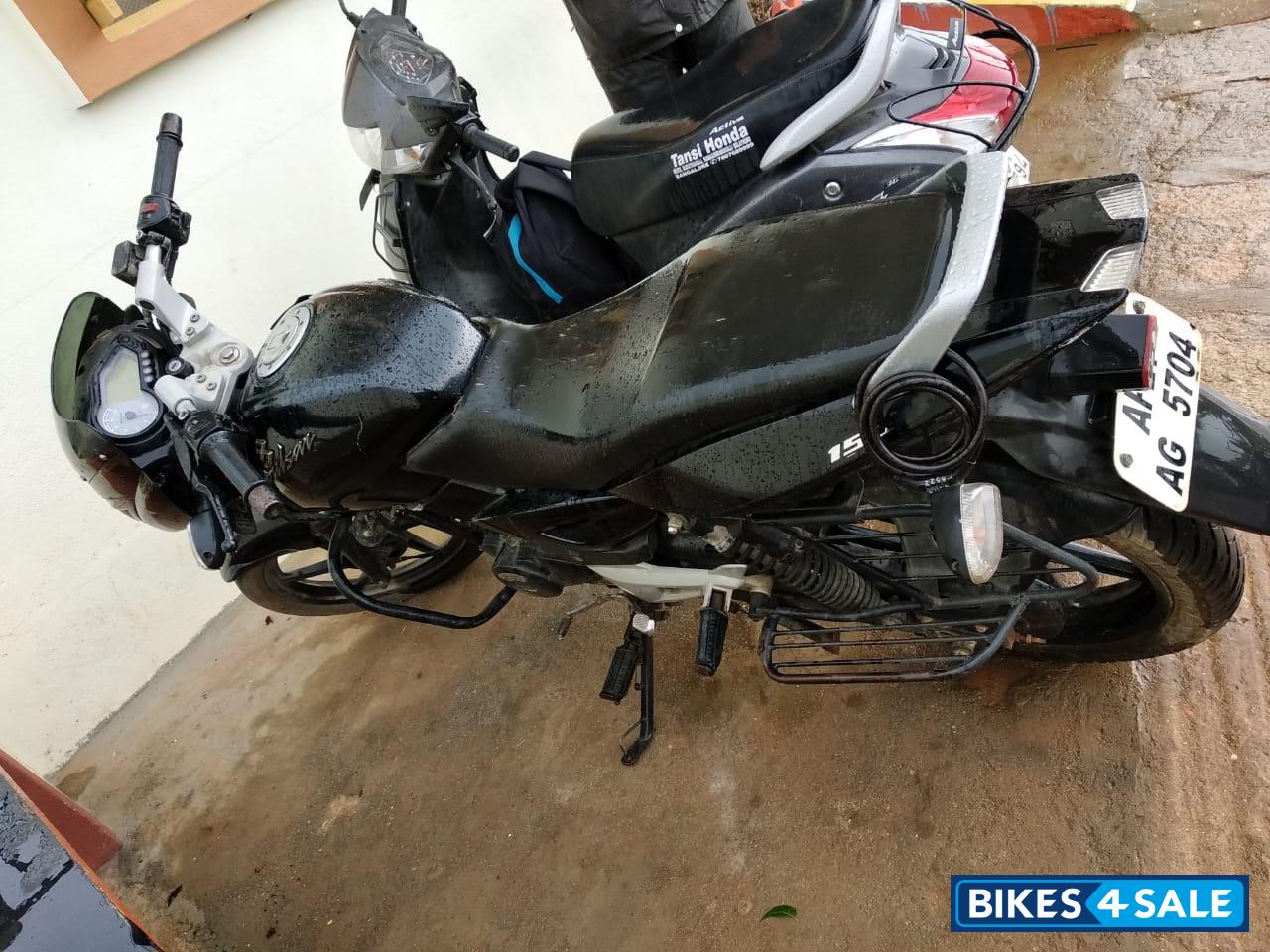 Black Bajaj Pulsar 150 DTSi