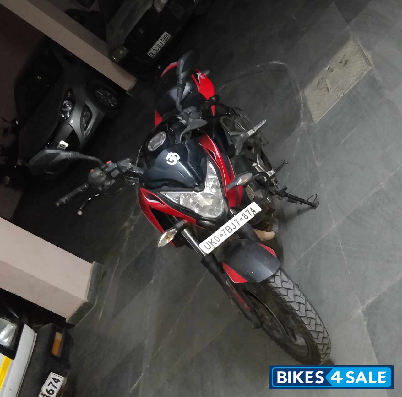 Red Bajaj Pulsar 200 NS