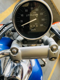 Plasma Blu Bajaj Avenger 220 DTS-i