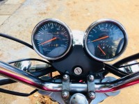 Red Royal Enfield Thunderbird 350