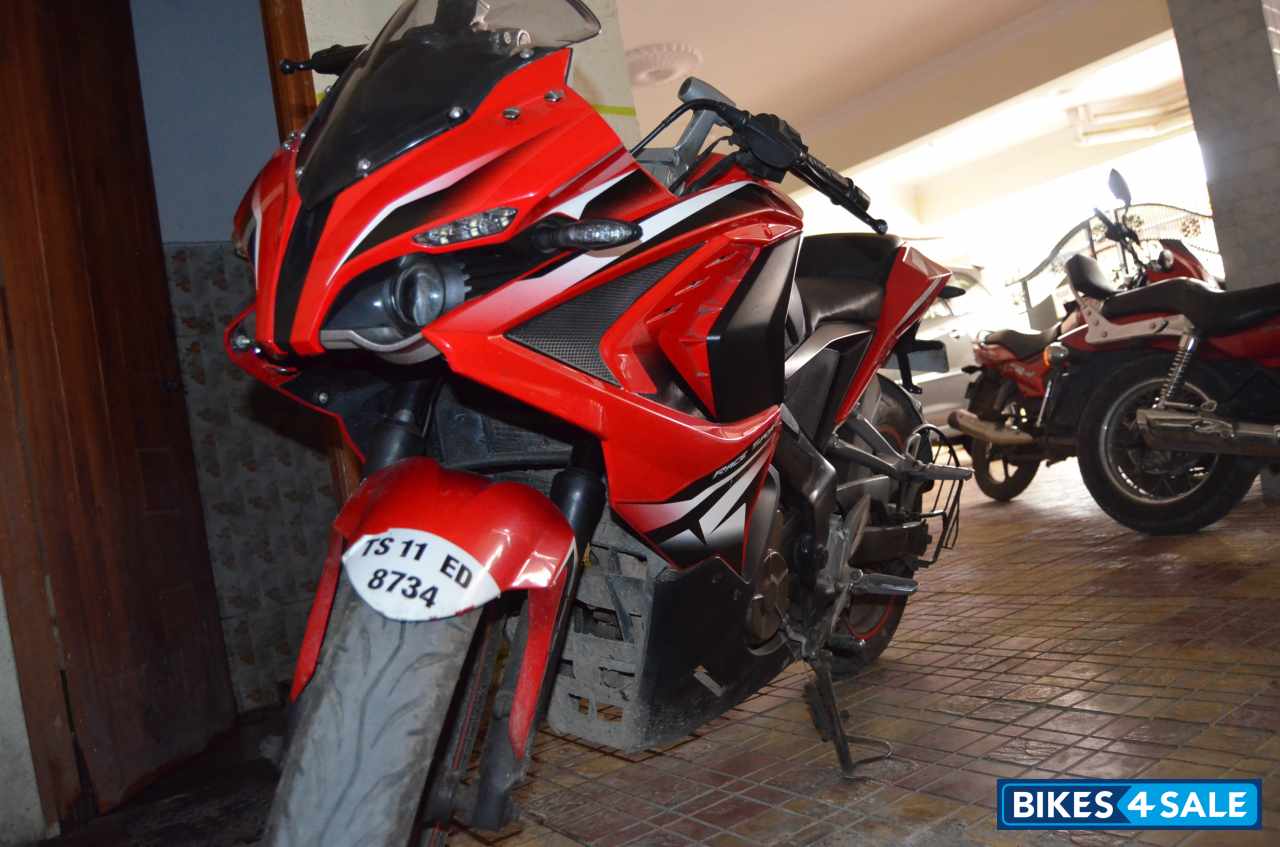 Bajaj Pulsar RS 200 ABS Bajaj Pulsar RS 200 ABS