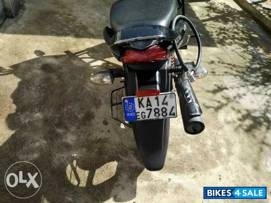 Black Mahindra Centuro