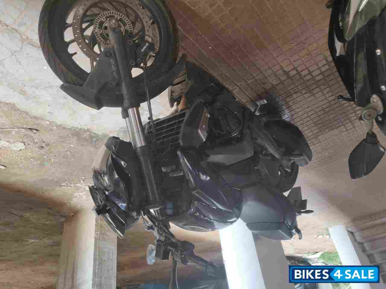 Bajaj Dominar 400 Disc