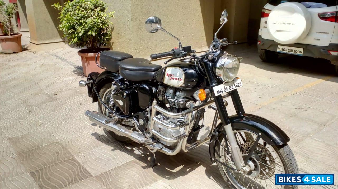 Black Royal Enfield Classic 350