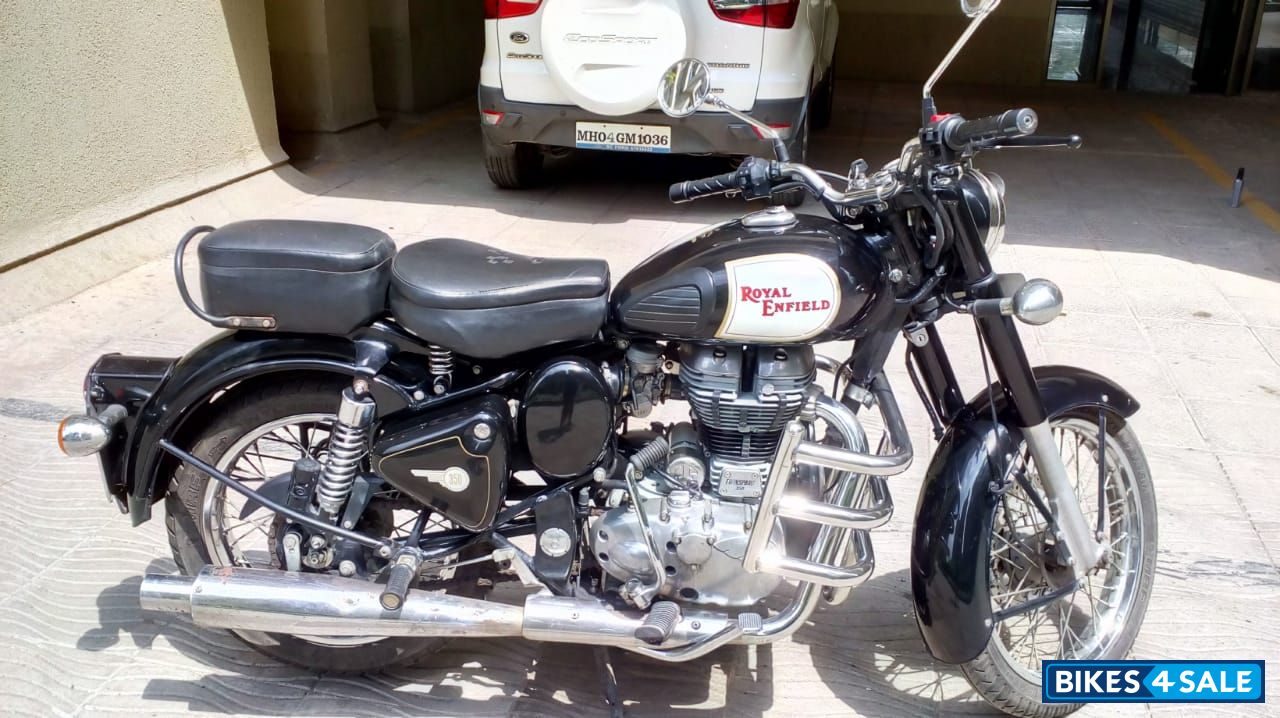 Black Royal Enfield Classic 350 Black Royal Enfield Classic 350