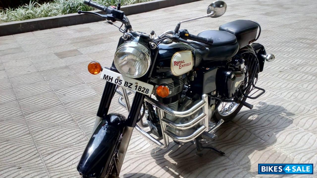 Black Royal Enfield Classic 350 Black Royal Enfield Classic 350