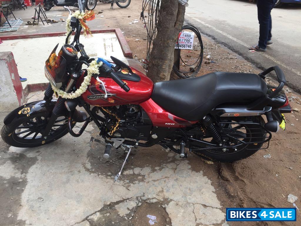 Red Bajaj Avenger Street 180