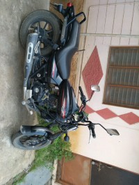 Bajaj Avenger Street 220