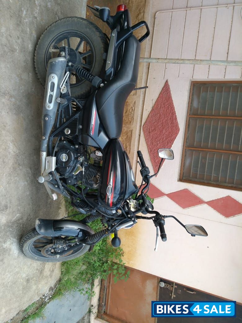 Bajaj Avenger Street 220