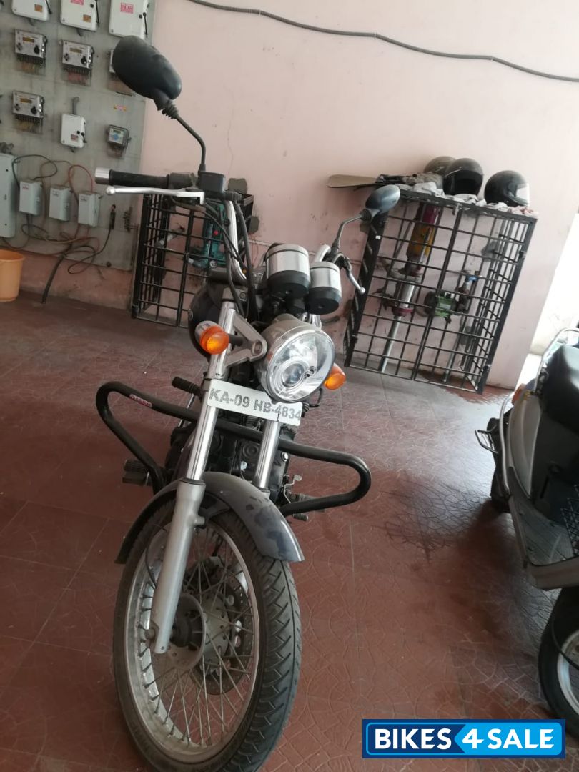 Marine Blue Royal Enfield Thunderbird 350 Marine Blue Royal Enfield Thunderbird 350